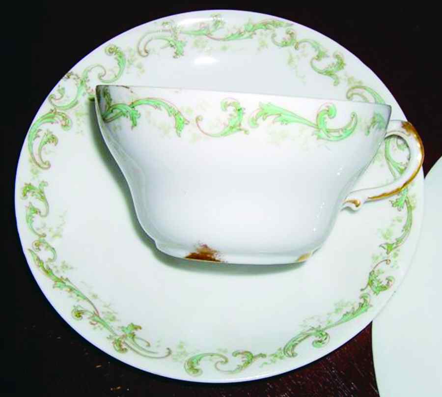 Schleiger 171 Flat Cup & Saucer Set by Haviland-1