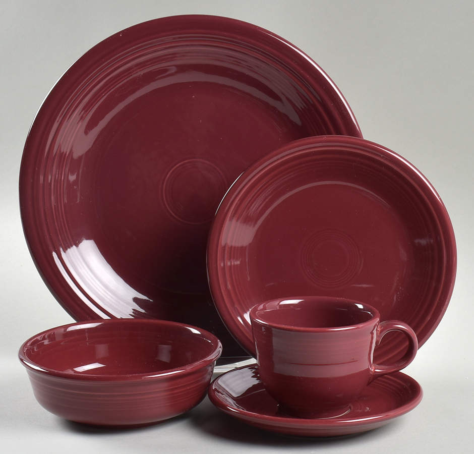 Fiesta Cinnabar (Intro 2000) 5 Piece Place Setting by Homer Laughlin -1