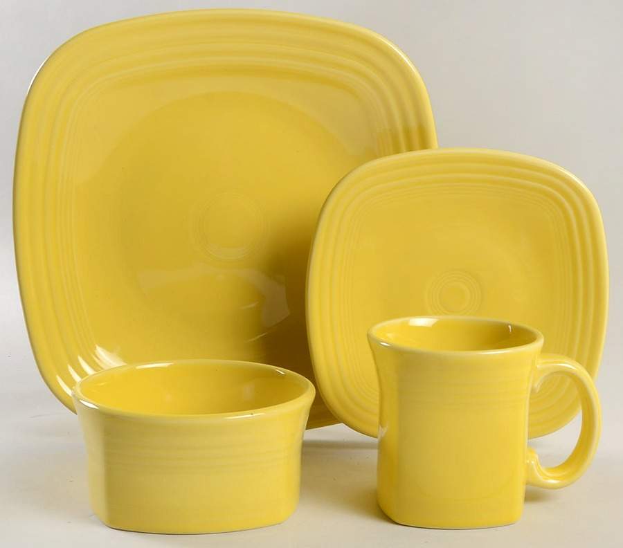 Fiesta Sunflower (Intro 2001) 4 Piece Place Setting by Homer Laughlin -1