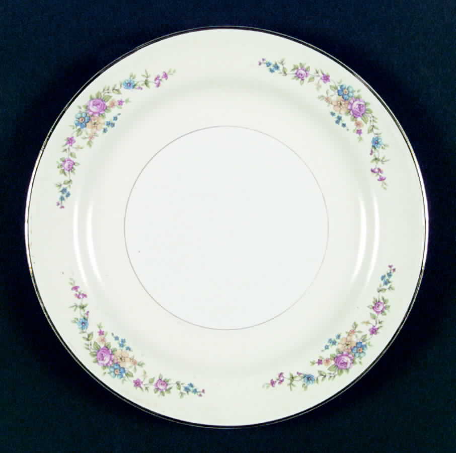 N388 Dinner Plate by Homer Laughlin -1