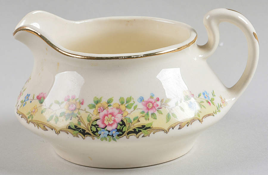 W8743 Creamer by Homer Laughlin -1
