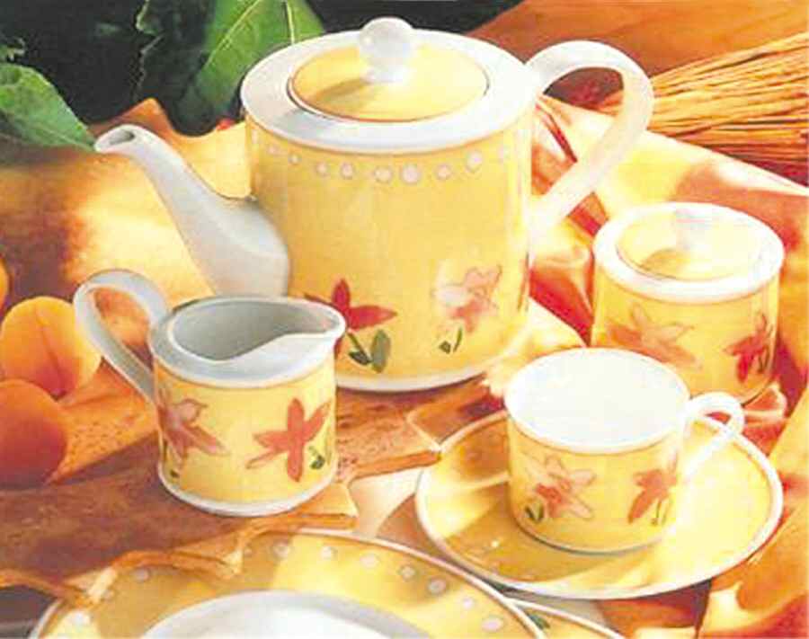 Aleo Teapot & Lid by Hutschenreuther-1