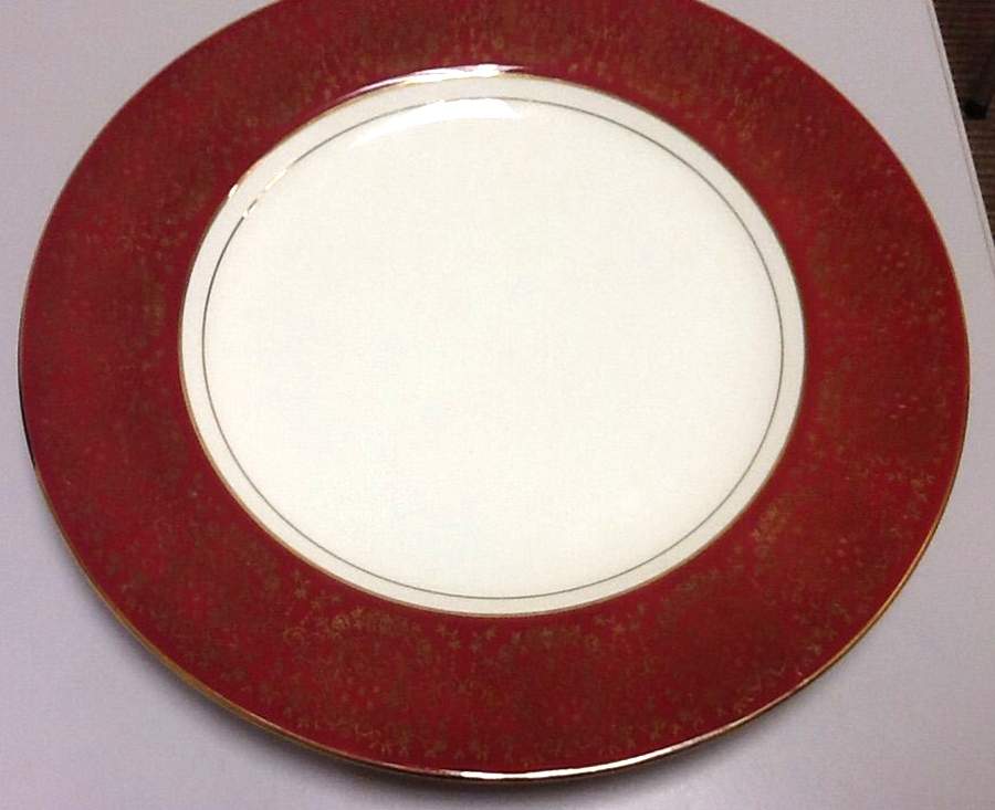 W136 Dinner Plate by Homer Laughlin -1
