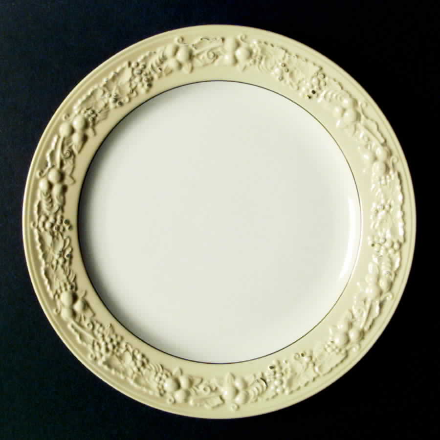 HLC1667 Dinner Plate by Homer Laughlin -1