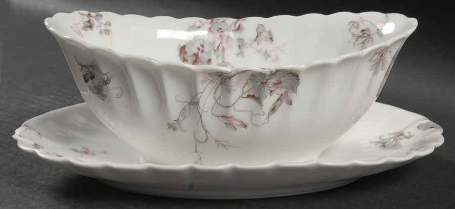 Schleiger 1152-5 Gravy Boat with Attached Underplate by Haviland-1