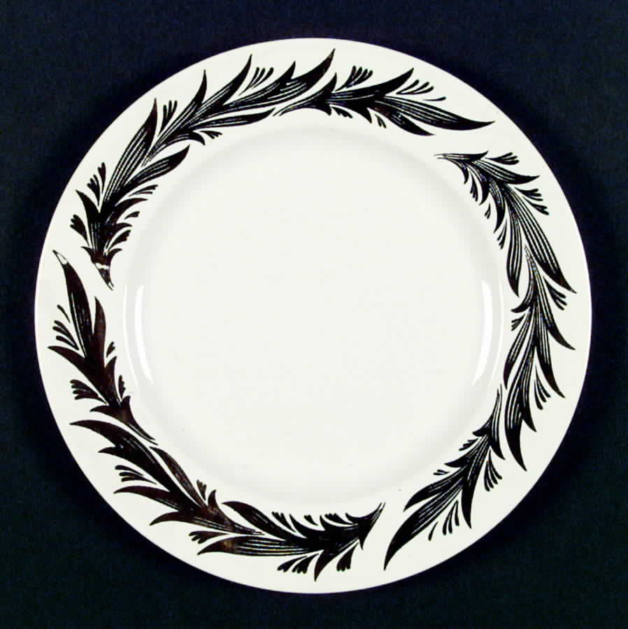 D5626 Dinner Plate by Homer Laughlin -1