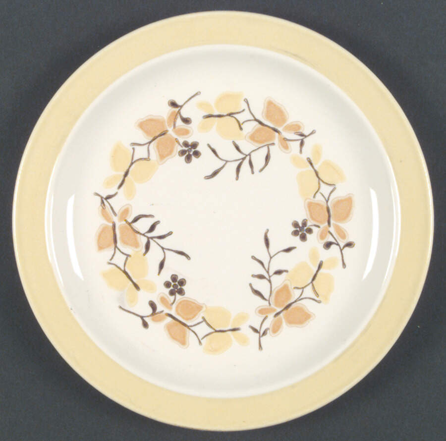 HLC1685 Dinner Plate by Homer Laughlin -1