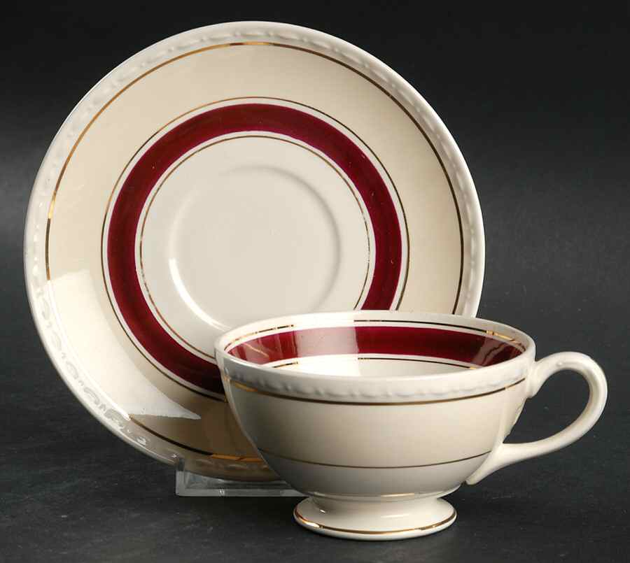 G3324 Footed Cup & Saucer Set by Homer Laughlin -1
