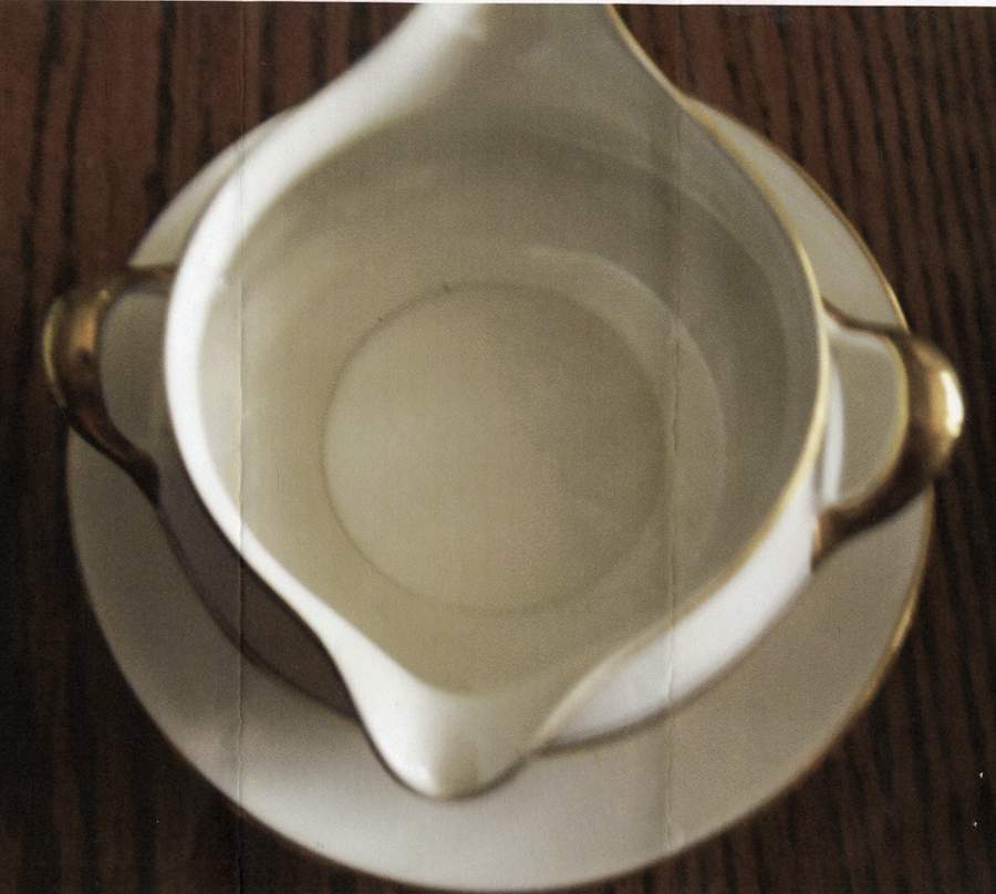 E2002 Gravy Boat with Attached Underplate by Homer Laughlin -1