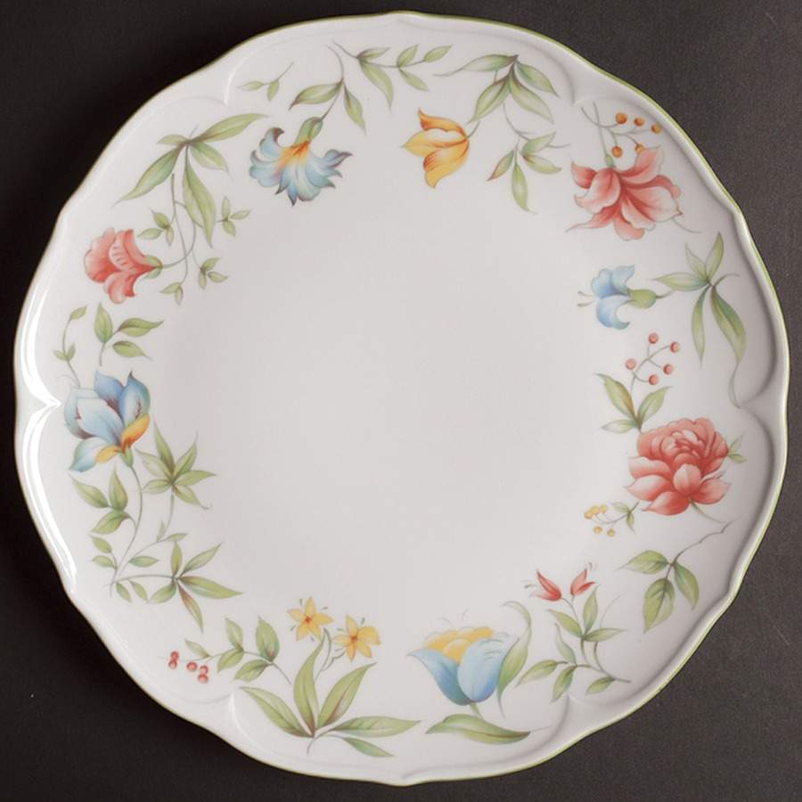 HEP23 Dinner Plate by Graf Von Henneberg-1