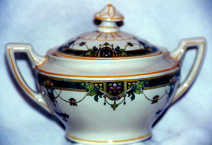 HC653 Sugar Bowl & Lid by Heinrich - H&C-1