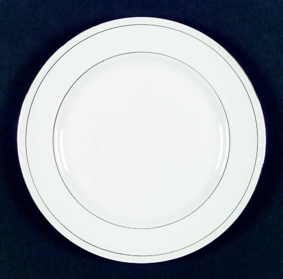 G3343 Dinner Plate by Homer Laughlin -1