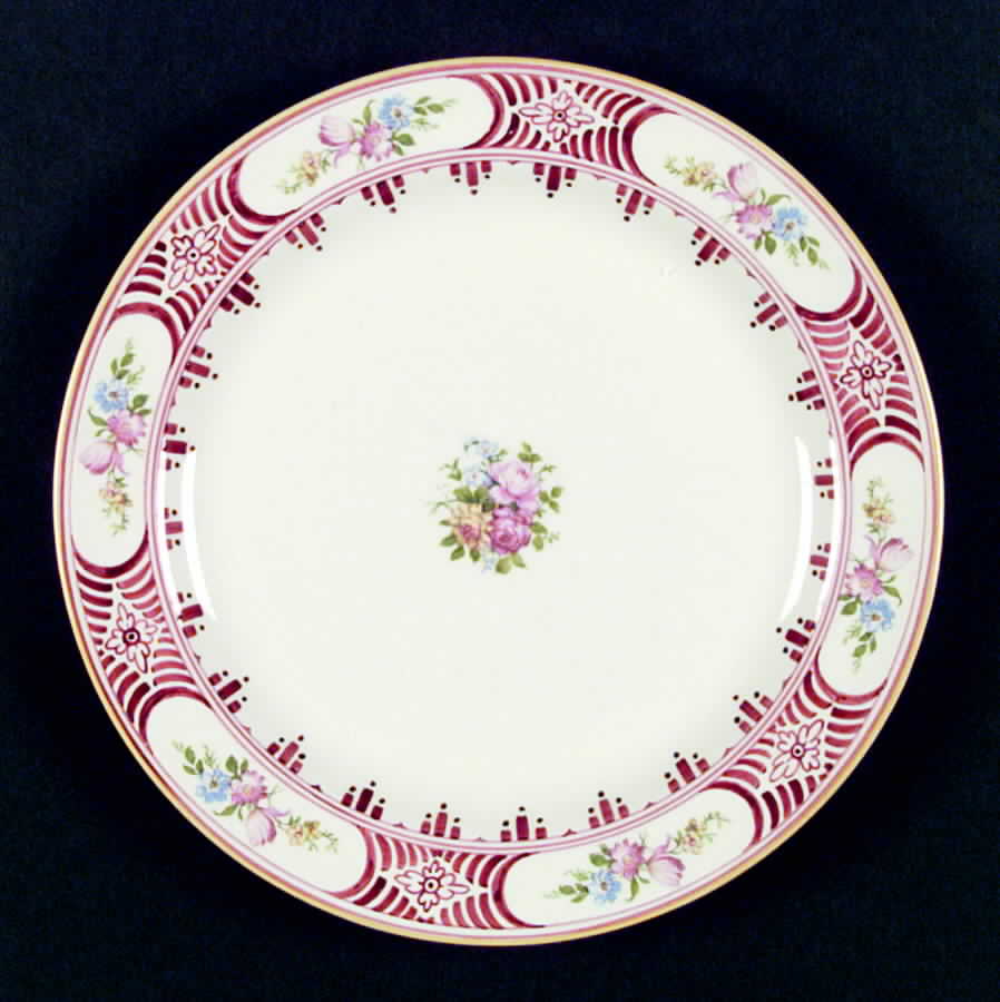 Wally Dinner Plate by Homer Laughlin -1