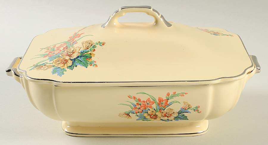 C17 Rectangular Covered Vegetable by Homer Laughlin -1