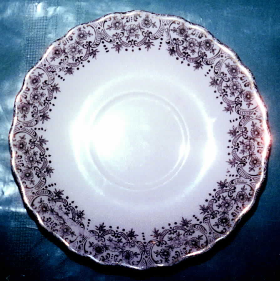 HRL2 Saucer by Heirloom-1