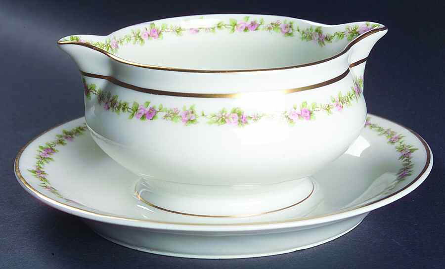 Schleiger 865c Gravy Boat with Attached Underplate by Haviland-1