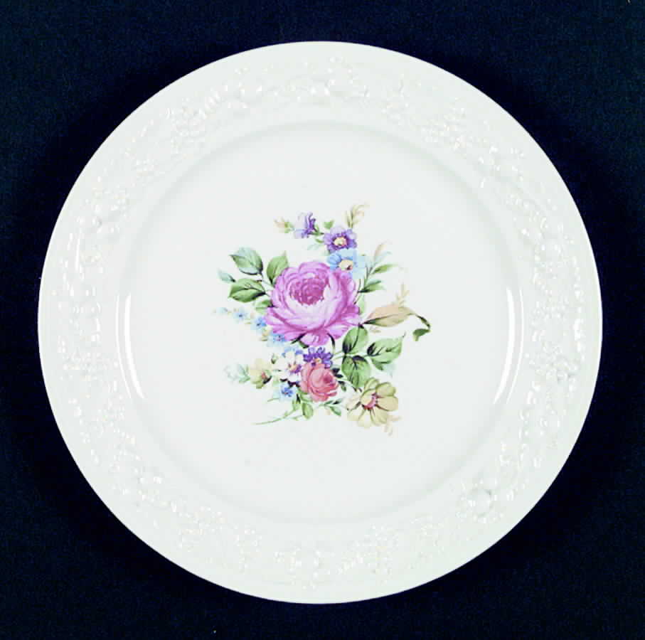 R3122a Dinner Plate by Homer Laughlin -1