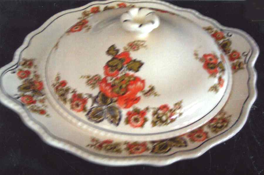N2228 Round Covered Vegetable by Homer Laughlin -1