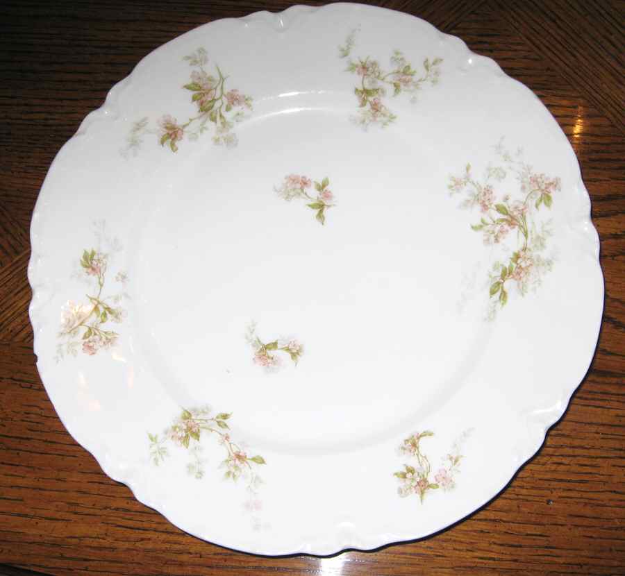 Schleiger 467a Dinner Plate by Haviland-1