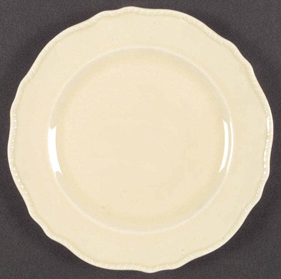 HLC1951 Dinner Plate by Homer Laughlin -1