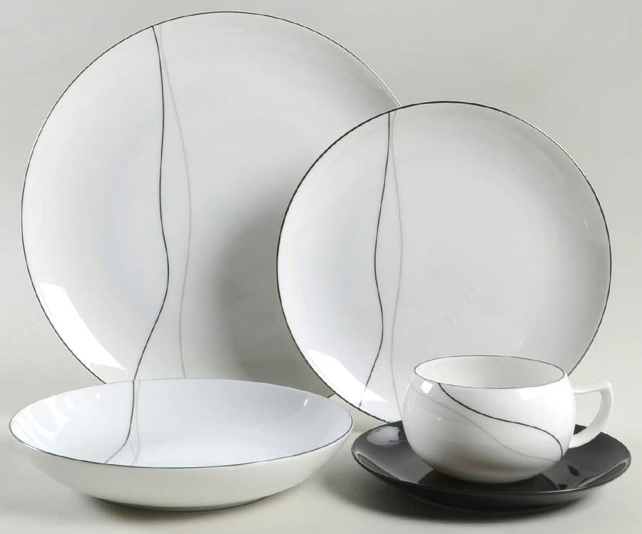 Threads 5 Piece Place Setting by Daniel Hechter-1