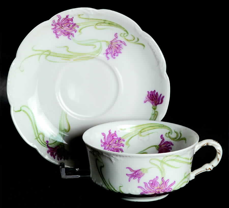 Schleiger 492f Flat Cup & Saucer Set by Haviland-1