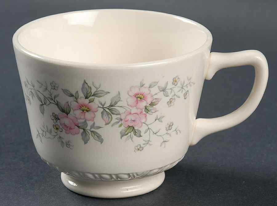 W442 Footed Cup by Homer Laughlin -1