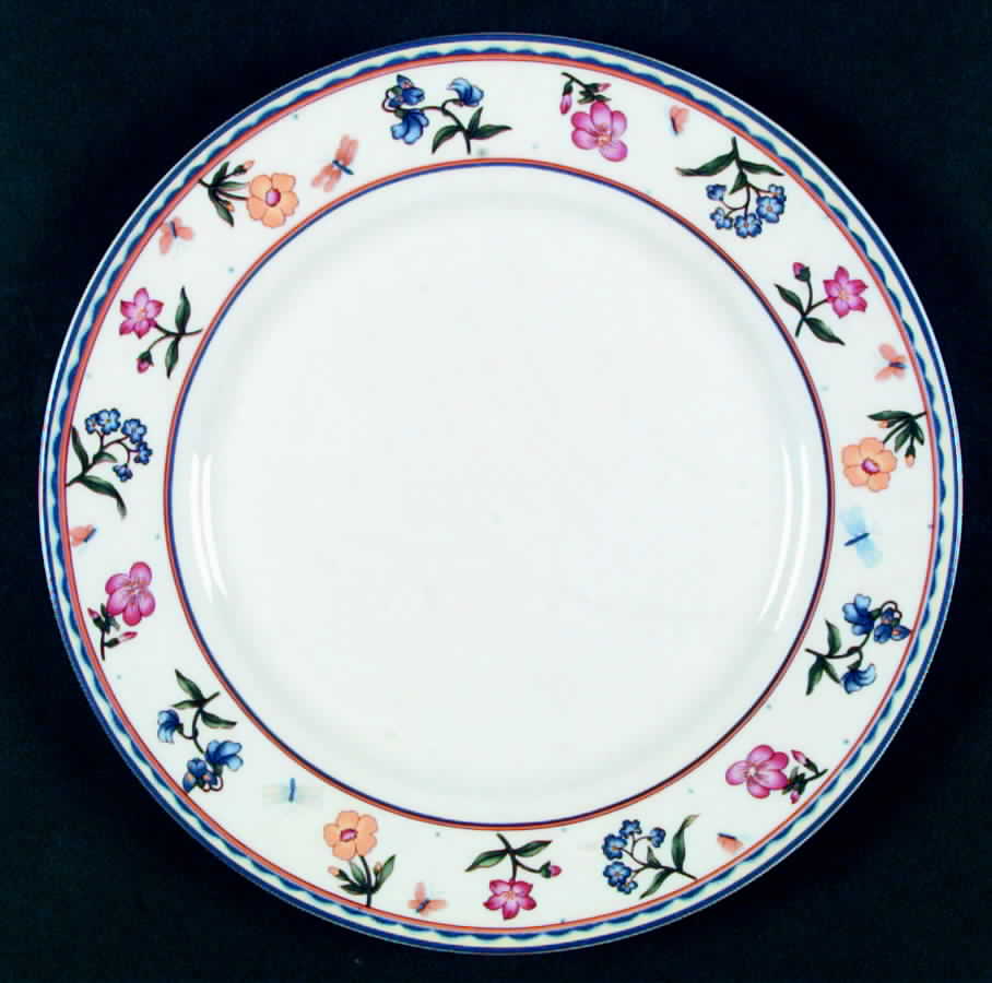 Pansy Dinner Plate by Hanjade-1