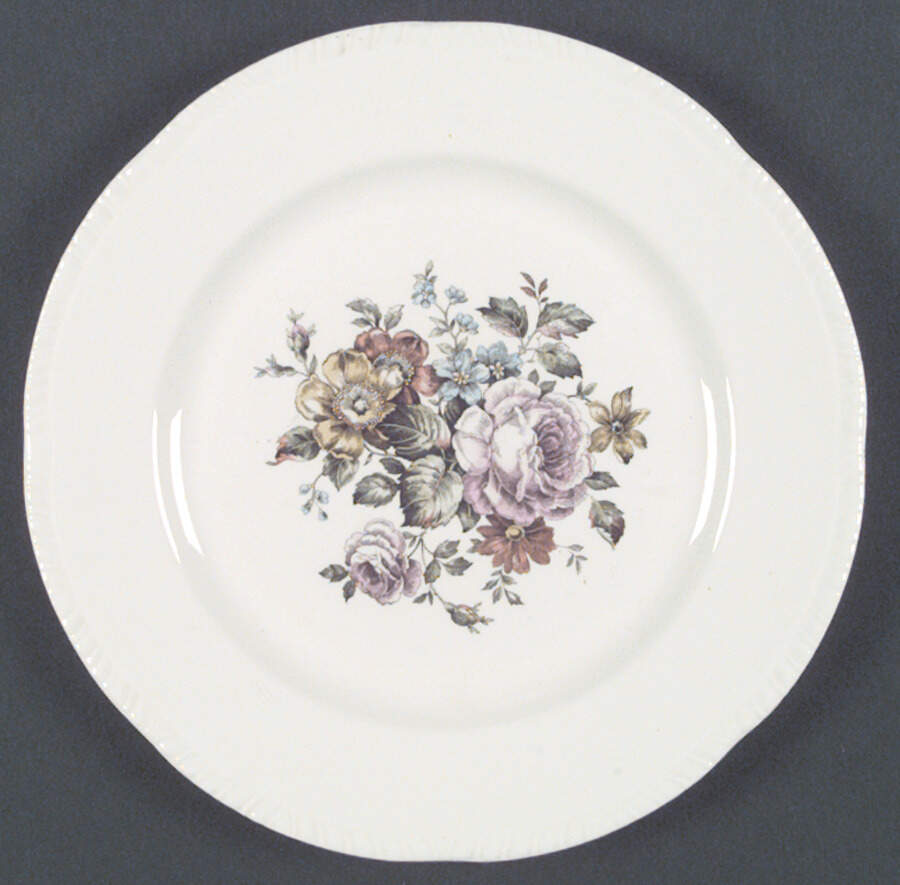 HLC1977 Dinner Plate by Homer Laughlin -1