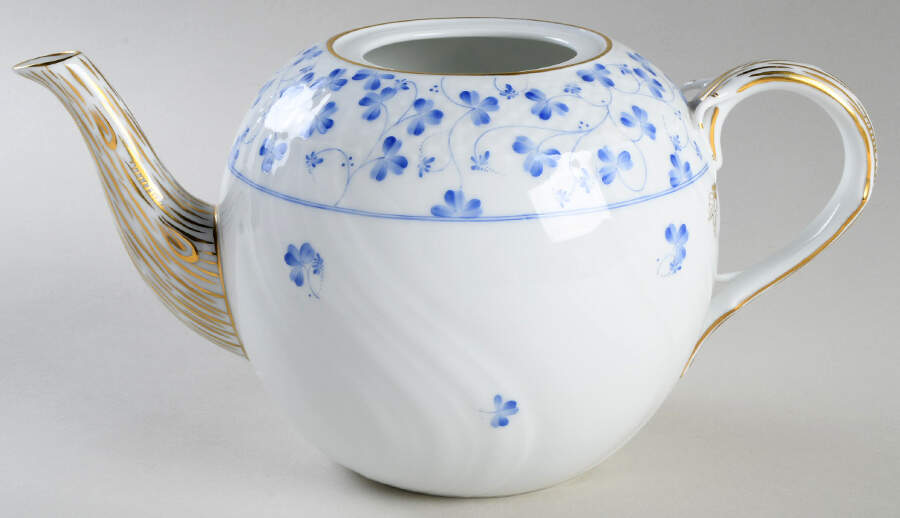 Rachael (Newer) Teapot No Lid by Herend-1
