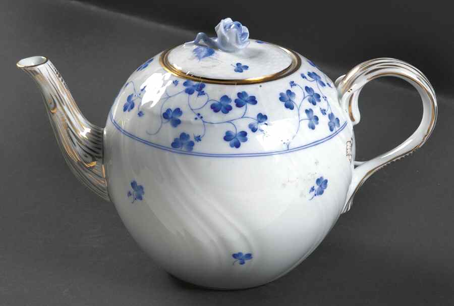 Rachael (Newer) Teapot & Lid by Herend-1