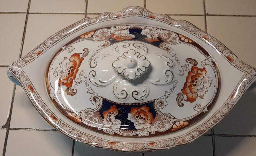 Davenport Oval Covered Vegetable by Hollinshead & Kirkham-1