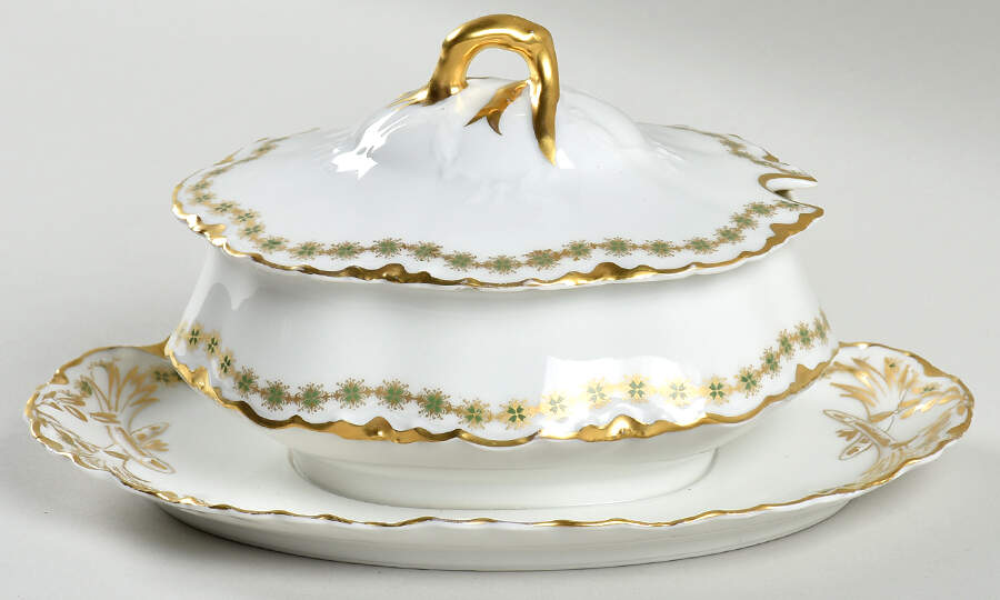Schleiger 651 Sauce Boat with Attached Underplate & Lid by Haviland-1
