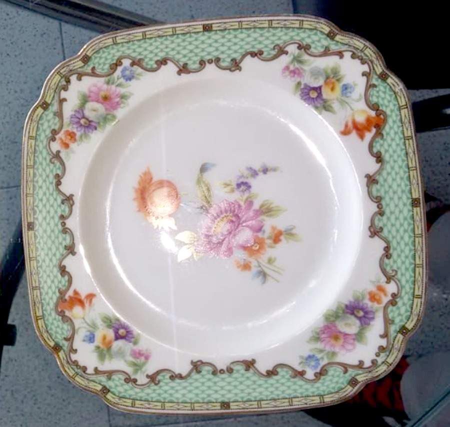 HUT889 Square Salad Plate by Hutschenreuther-1