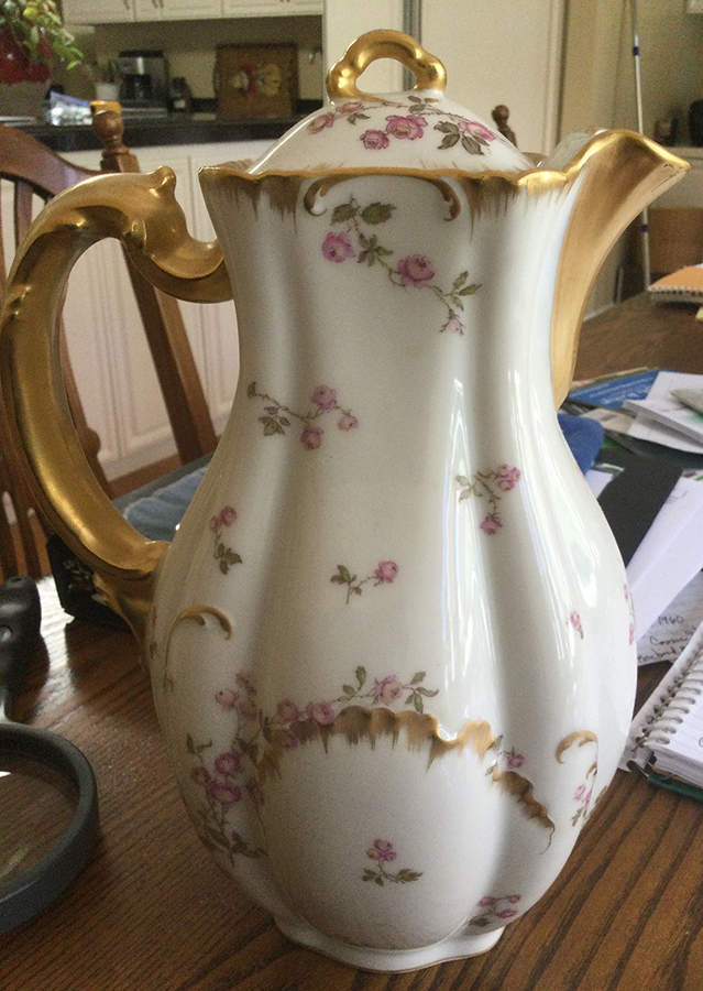 Schleiger 679f Chocolate Pot & Lid by Haviland-1