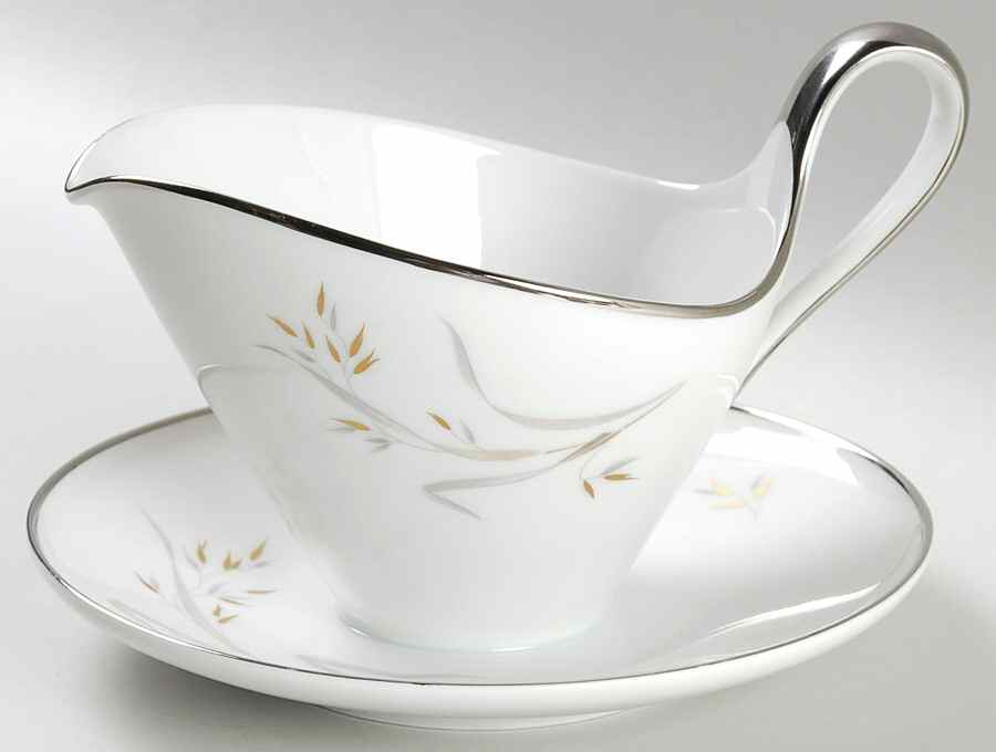 HC660 Gravy Boat with Attached Underplate by Heinrich - H&C-1