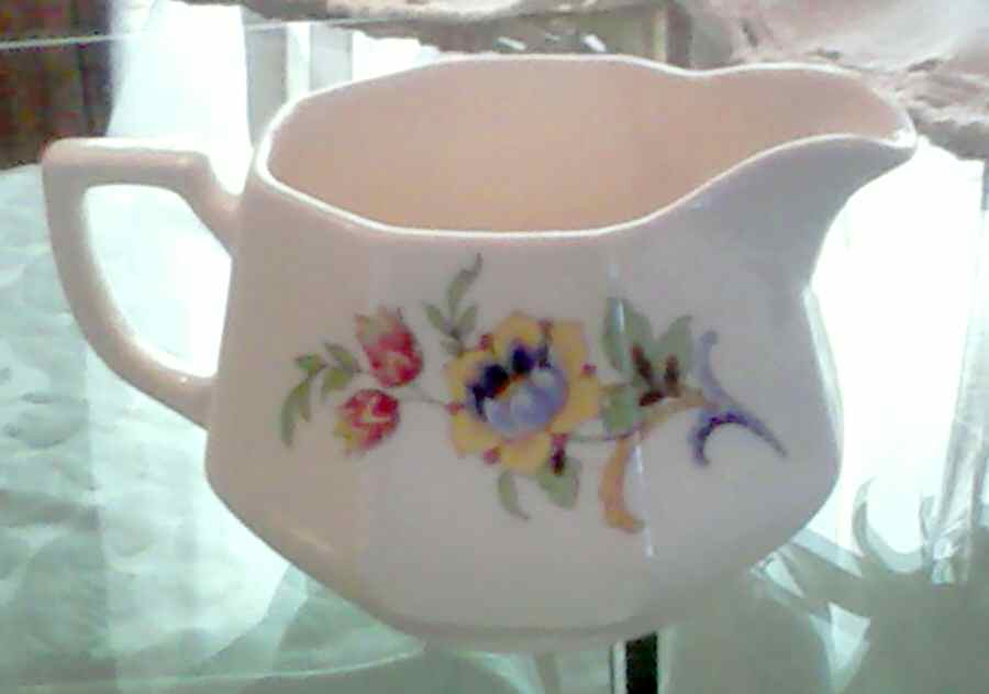 HLC1992 Creamer by Homer Laughlin -1