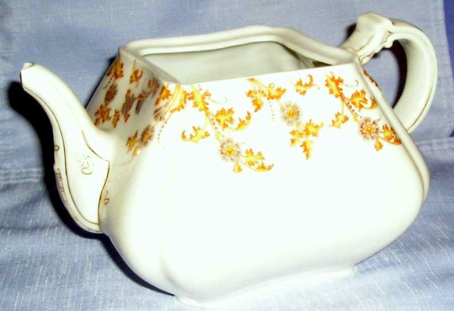 Schleiger 722a Teapot No Lid by Haviland-1