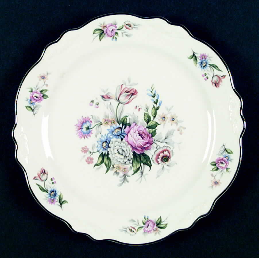 M212 (Virginia Rose) Dinner Plate by Homer Laughlin -1