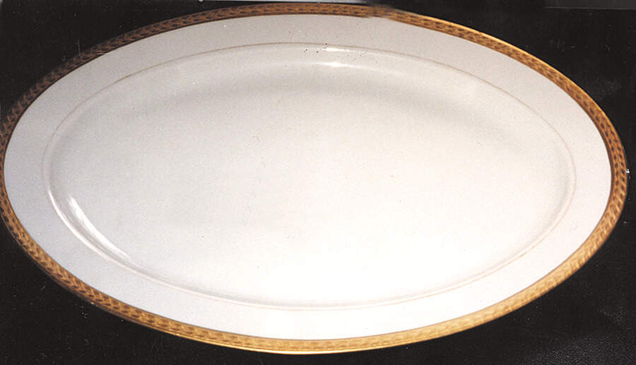 HUT875 16" Oval Serving Platter by Hutschenreuther-1