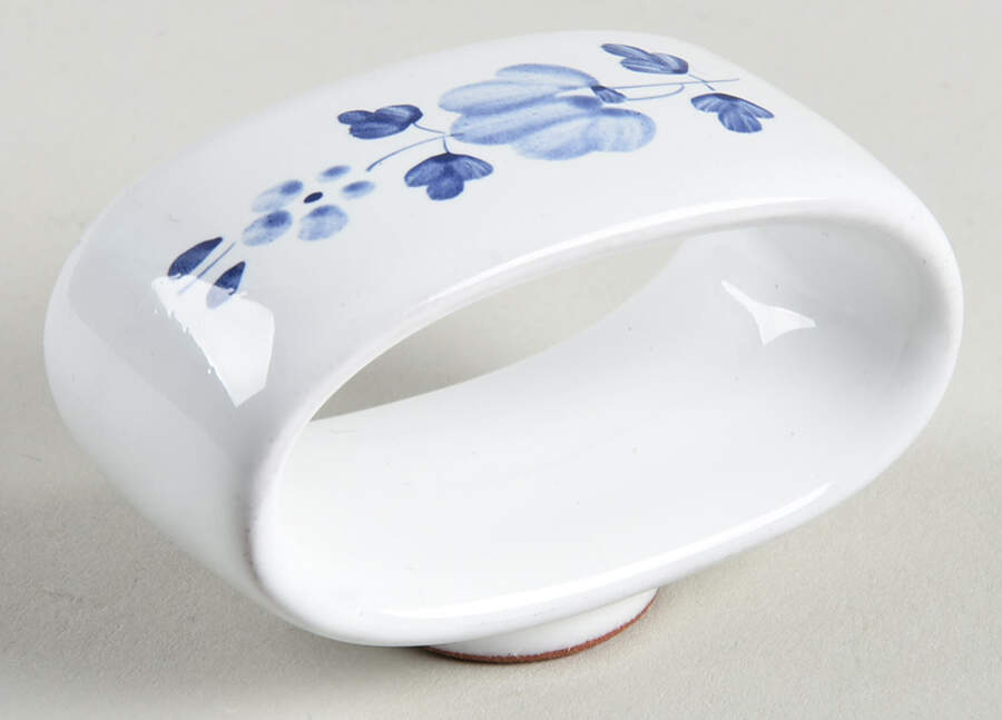 HVP4 Napkin Ring by Herend Village-1