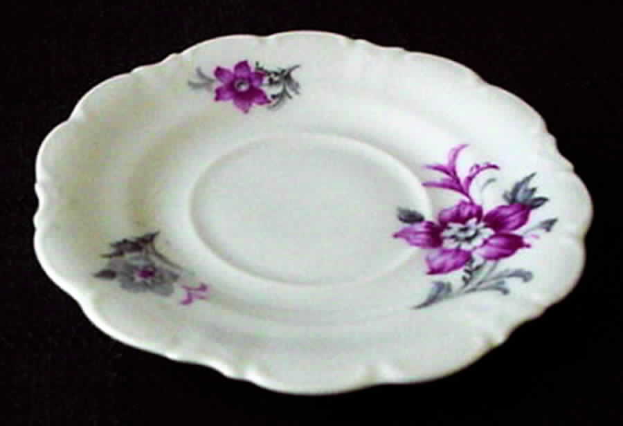 01983 (Sylvia Shape) Saucer by Hutschenreuther-1