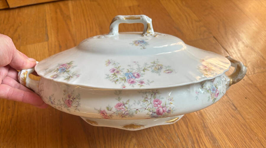 Schleiger 838a Oval Covered Vegetable by Haviland-1