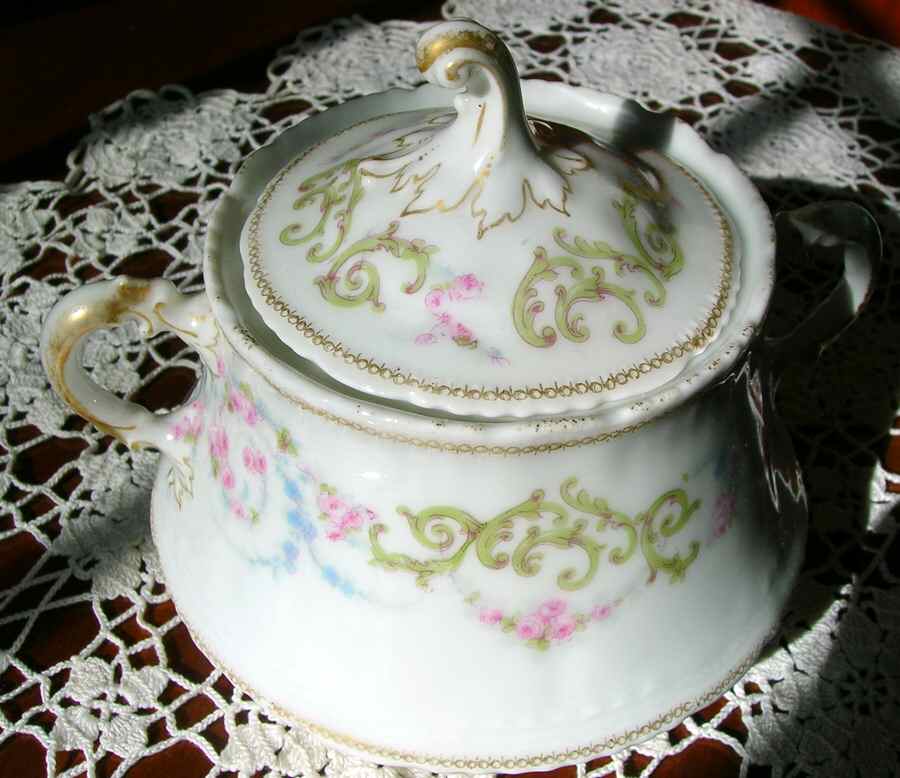 Schleiger 853c Sugar Bowl & Lid by Haviland-1