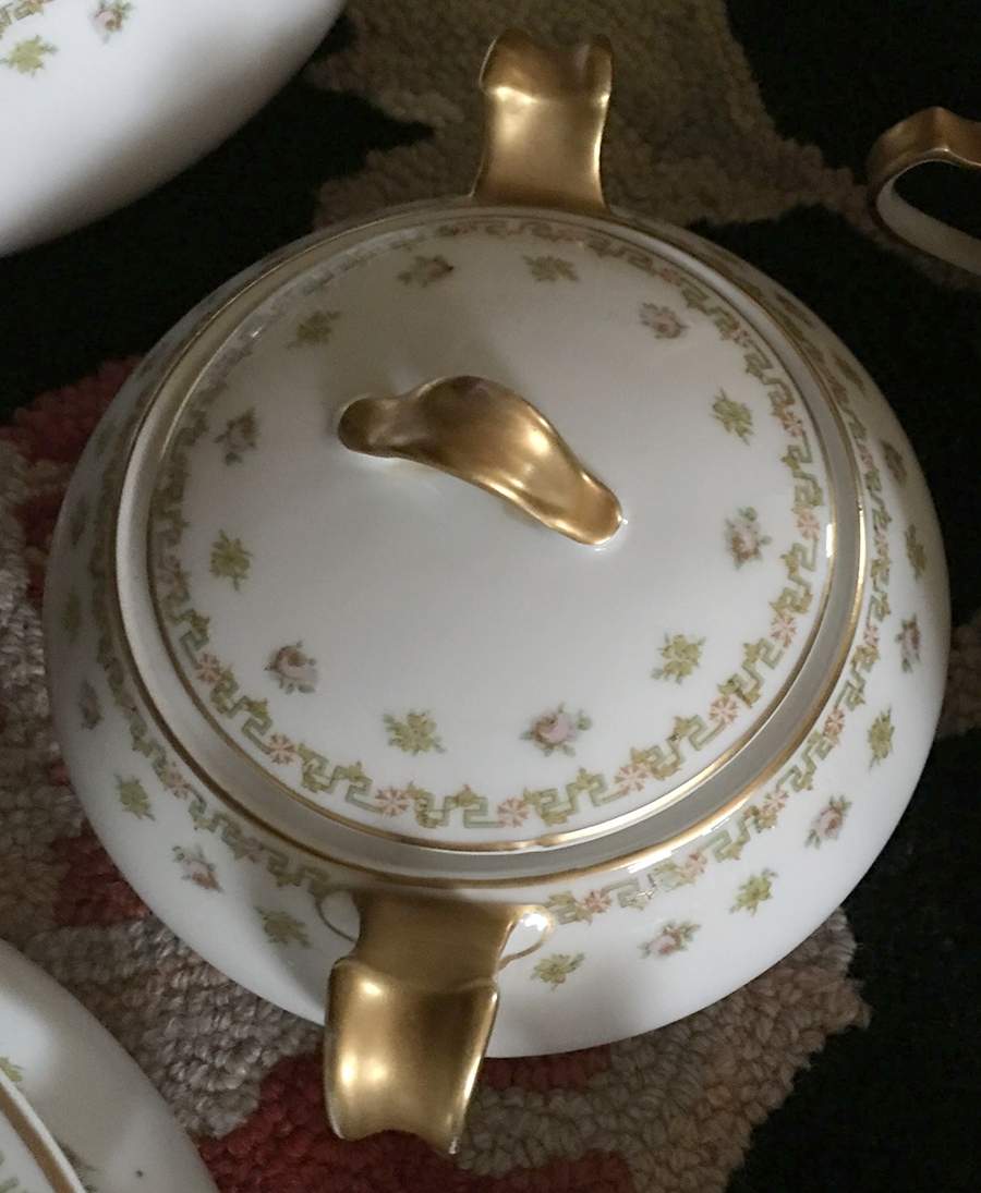 Schleiger 977 Sugar Bowl & Lid by Haviland-1