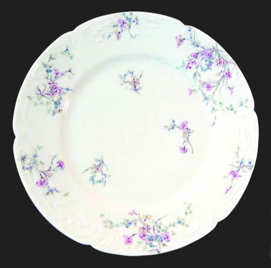 Schleiger 1018a Dinner Plate by Haviland-1