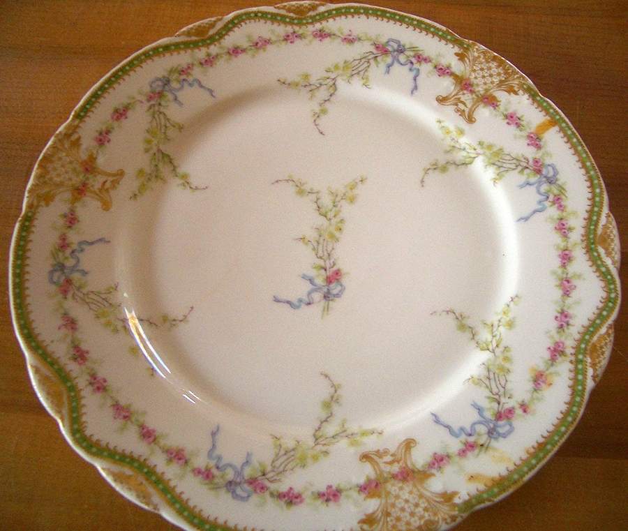 Schleiger 1056 Dinner Plate by Haviland-1