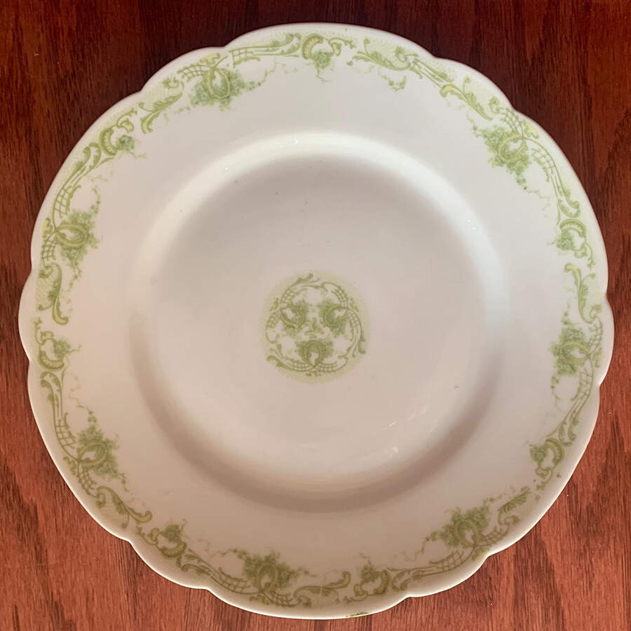 Schleiger 1062 Dinner Plate by Haviland-1