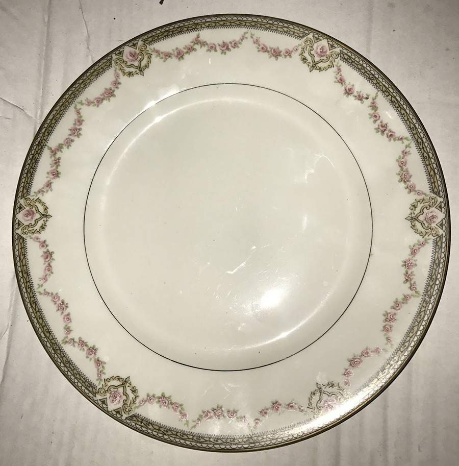 Schleiger 1073b Dinner Plate by Haviland-1