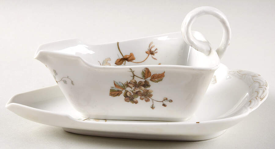 Schleiger 1154i Gravy Boat & Underplate by Haviland-1